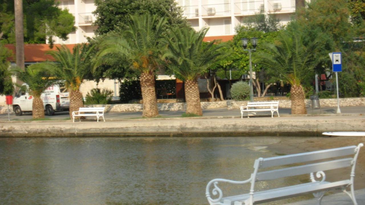 Apartments Lumbardina Lumbarda Habitación foto